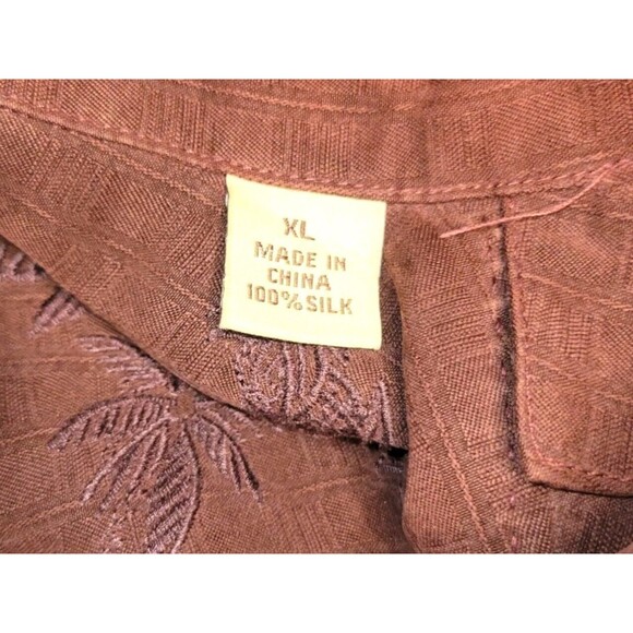 TOMMY BAHAMA Hawaiian Camp Shirt Mens XL Wine Silk Embossed Chessboard Tropical - Picture 6 of 6